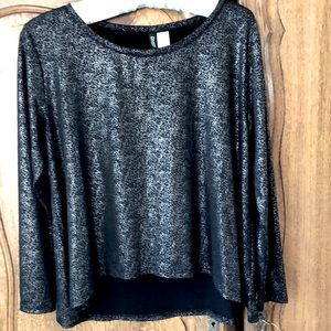 H&M long sleeve top Size large. Excellent condition